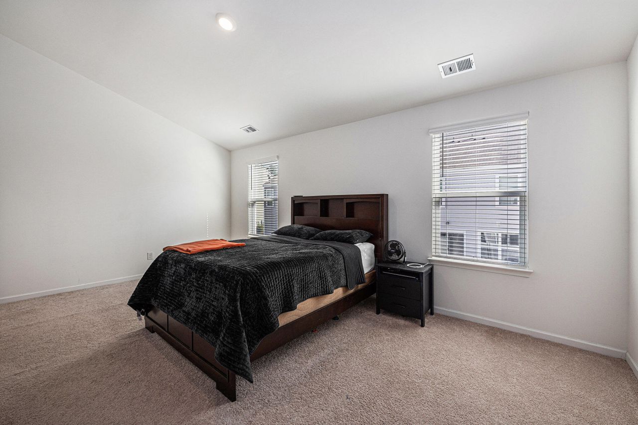 192 Rosefield Court Photo 10