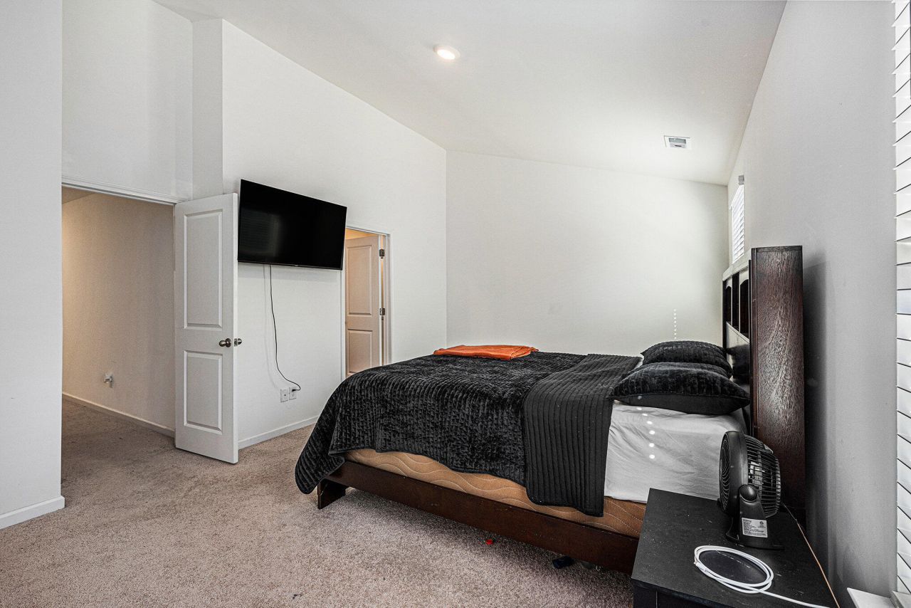 192 Rosefield Court Photo 11