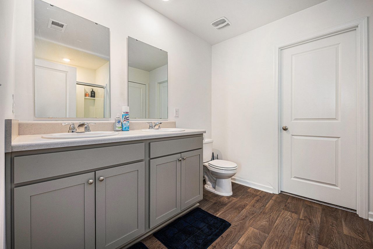 192 Rosefield Court Photo 13