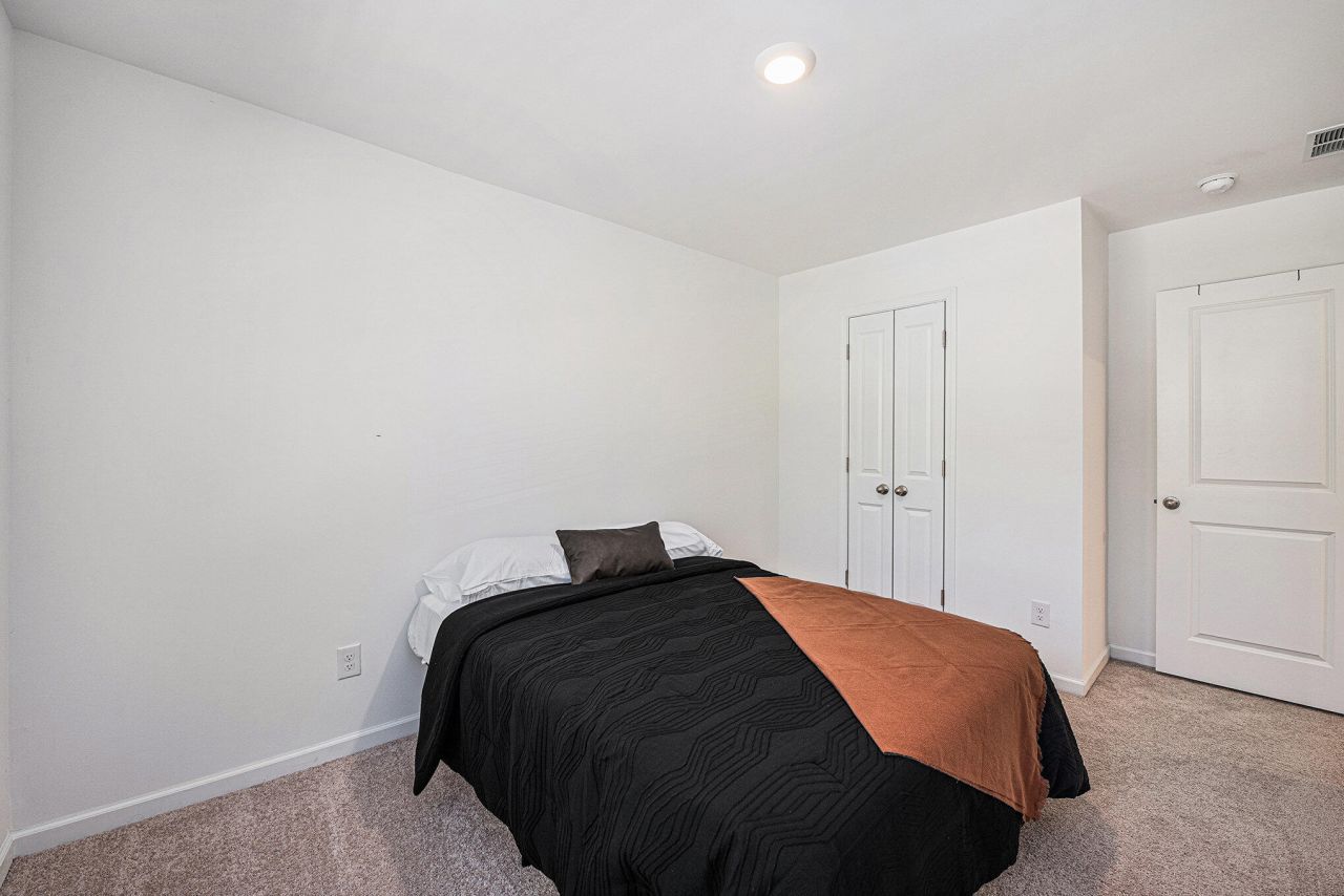 192 Rosefield Court Photo 15