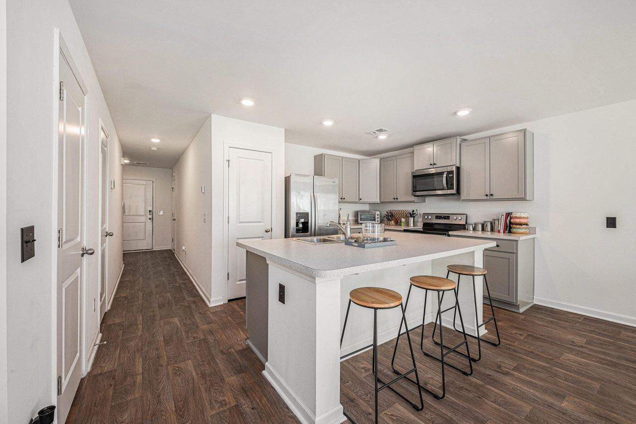 192 Rosefield Court Photo 2