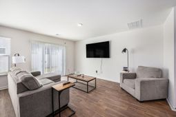 192 Rosefield Court photo 4