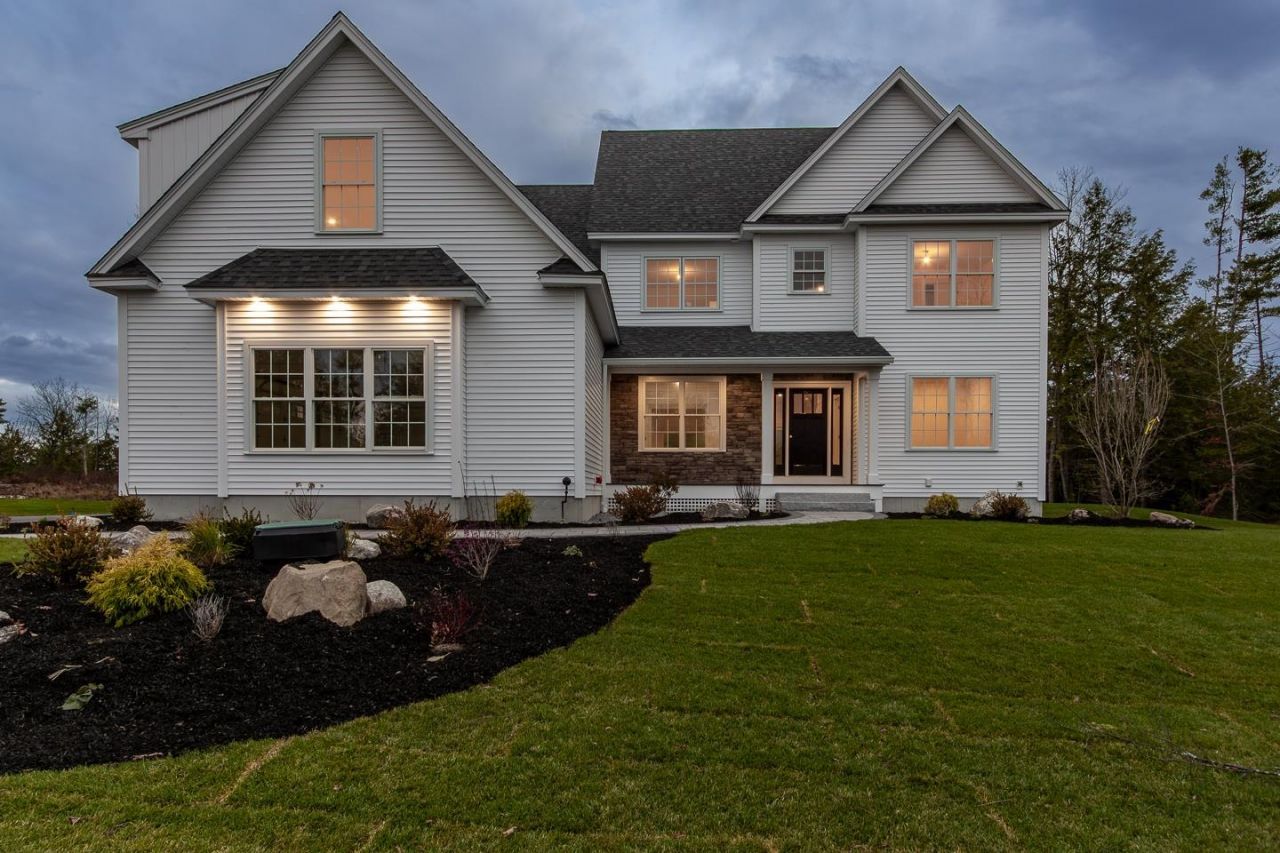 42 Westover Lane, Bow, NH 03304 Main Photo