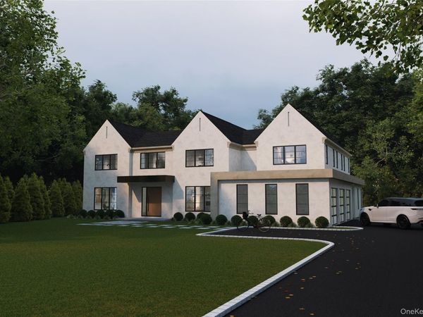 7 The Rise, Woodbury, NY 11797