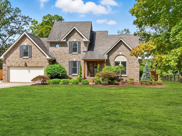 213 McCreary Hts, Dickson, TN 37055