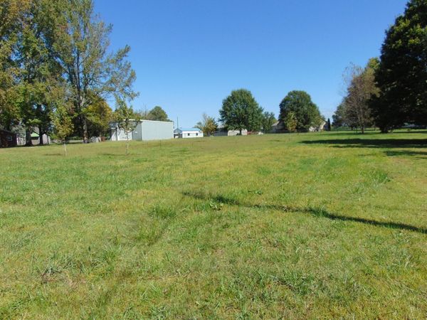 912 Monument Rd, Summertown, TN 38483
