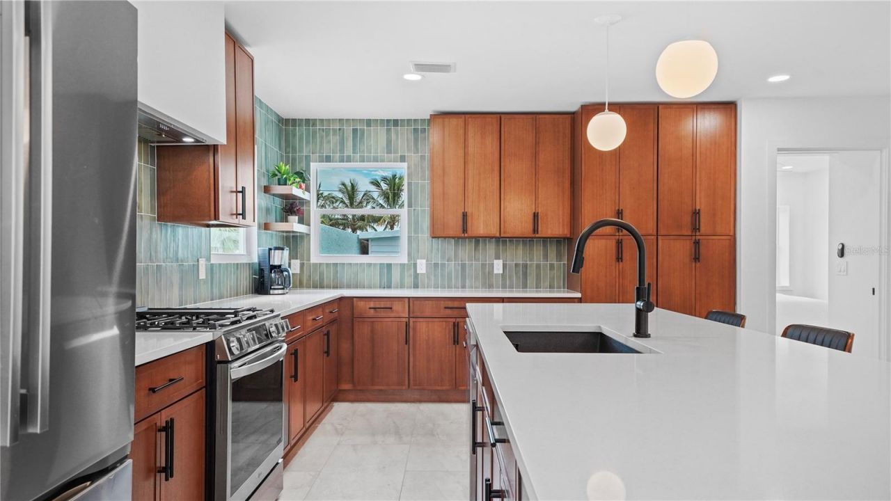 160 Harrison Drive, Unit 7, Sarasota, FL 34236 Photo