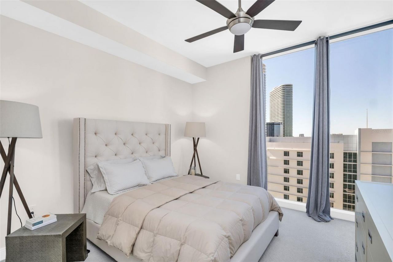 100 1st Avenue N, Unit 1706, Saint Petersburg, FL 33701 Photo