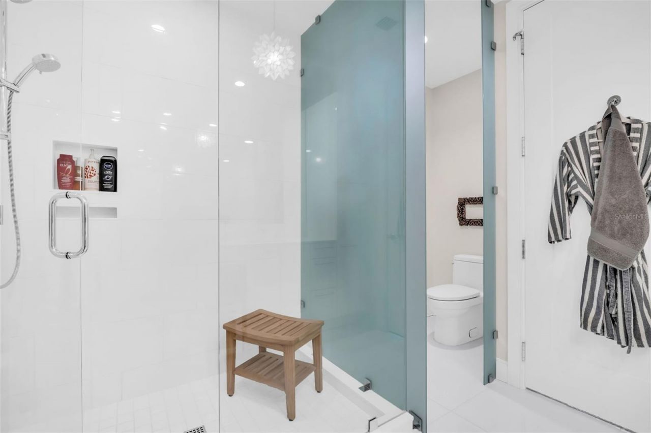 100 1st Avenue N, Unit 1706, Saint Petersburg, FL 33701 Photo