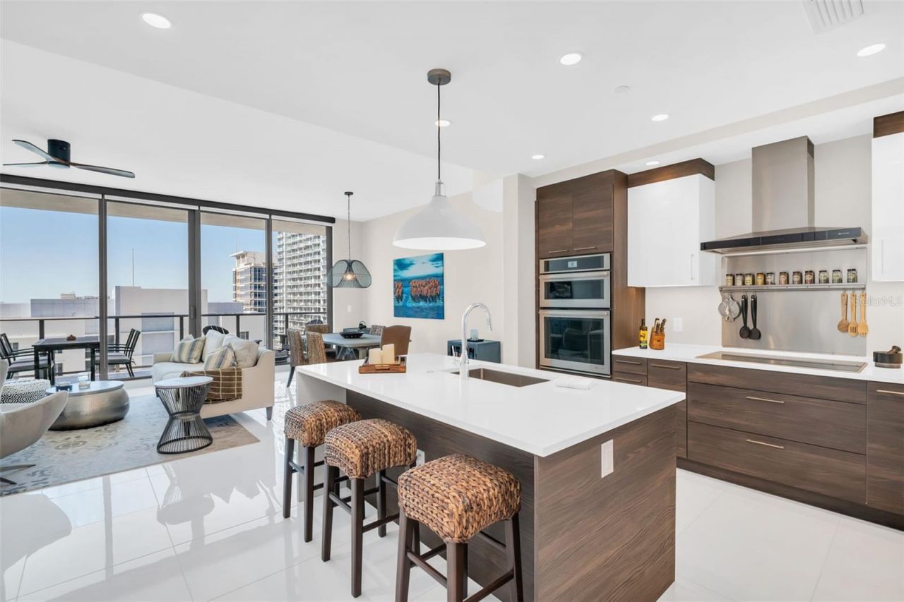 100 1st Avenue N, Unit 1706, Saint Petersburg, FL 33701 Photo