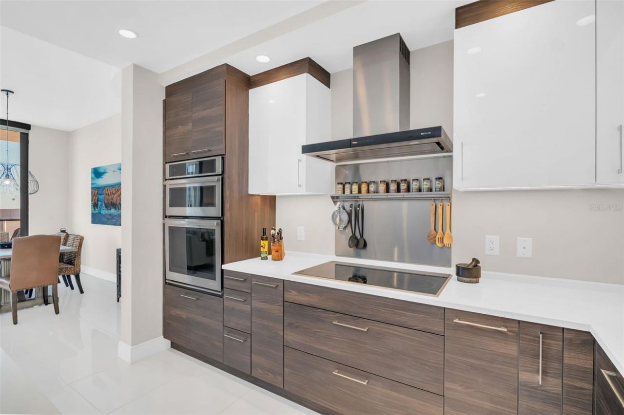 100 1st Avenue N, Unit 1706, Saint Petersburg, FL 33701 Photo