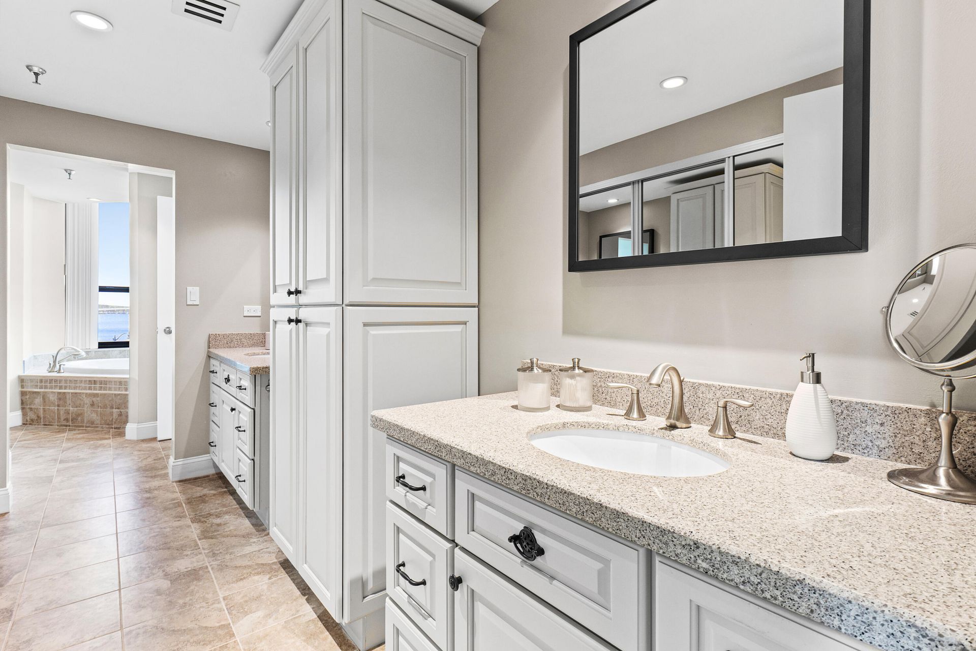 3120 S Ocean Boulevard, Unit 2402, Palm Beach, FL 33480 Photo