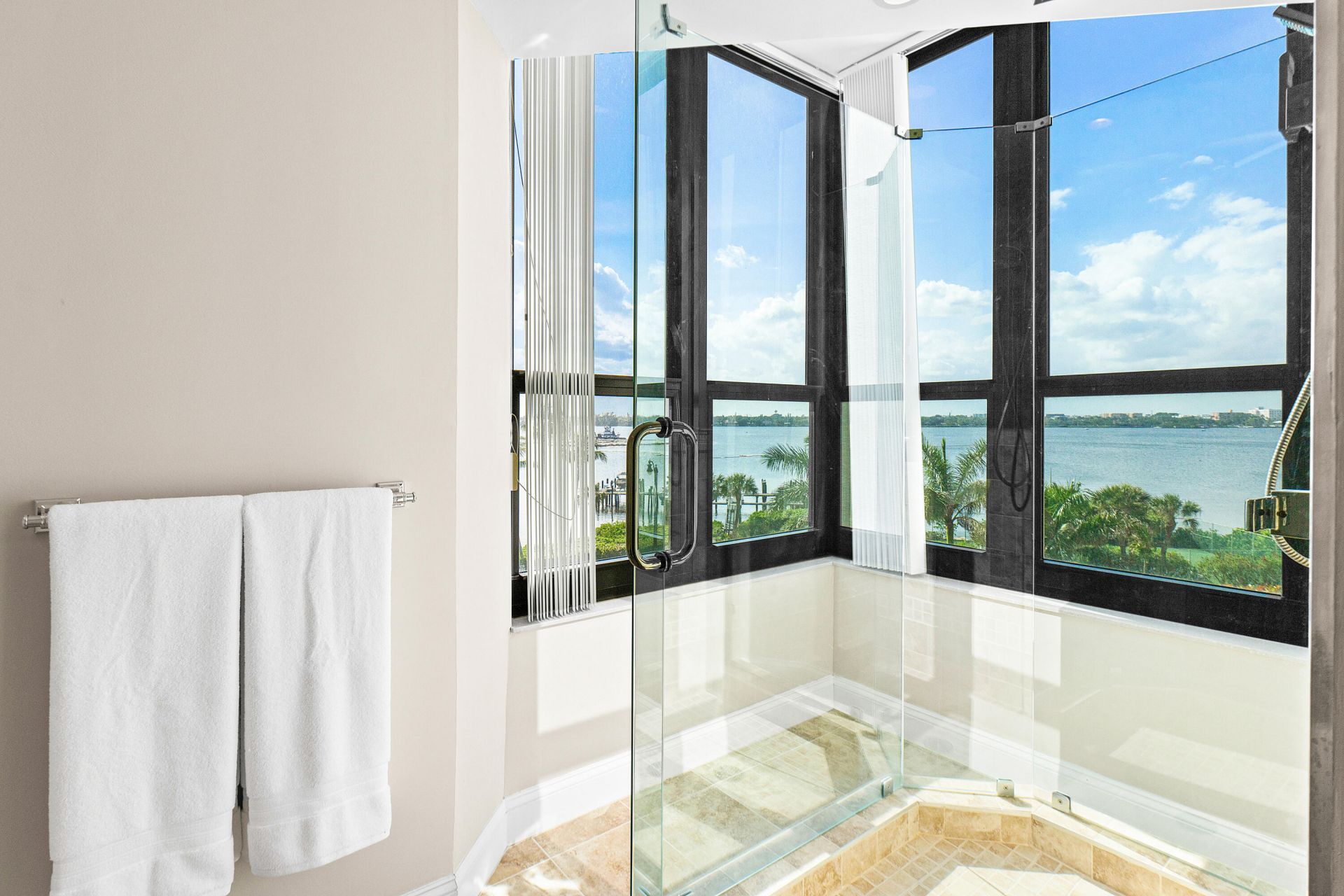 3120 S Ocean Boulevard, Unit 2402, Palm Beach, FL 33480 Photo