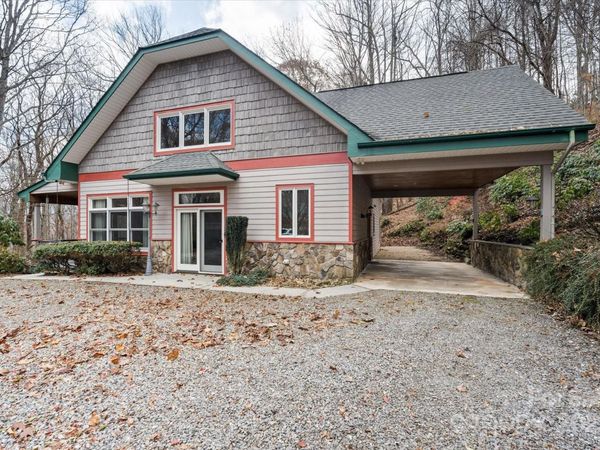905 Old Fiddle Road, Waynesville, NC 28786