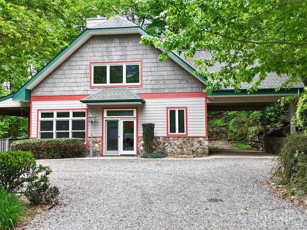 905 Old Fiddle Road, Waynesville, NC 28786