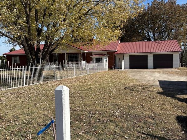 3113 S Twin Mounds Street, Yale, OK 74085