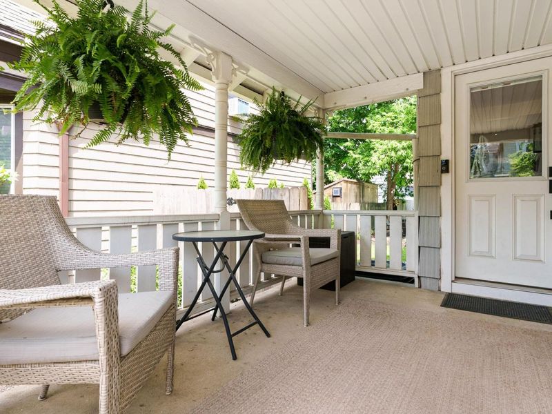 432 E Kossuth Street, Columbus, OH 43206 Photo 2