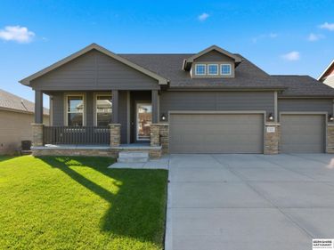 21121 Quarry Lane, Gretna, NE 68028