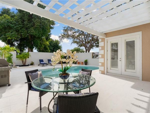 4840 W Boulevard CT, NAPLES, FL 34103