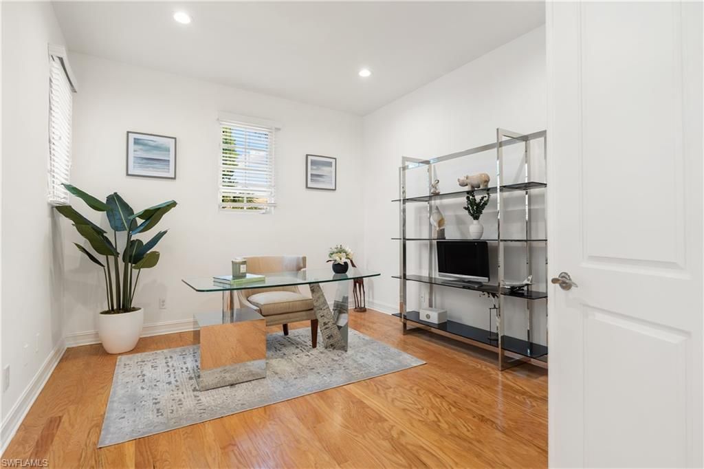 4840 W Boulevard Ct, Naples, FL 34103 Photo