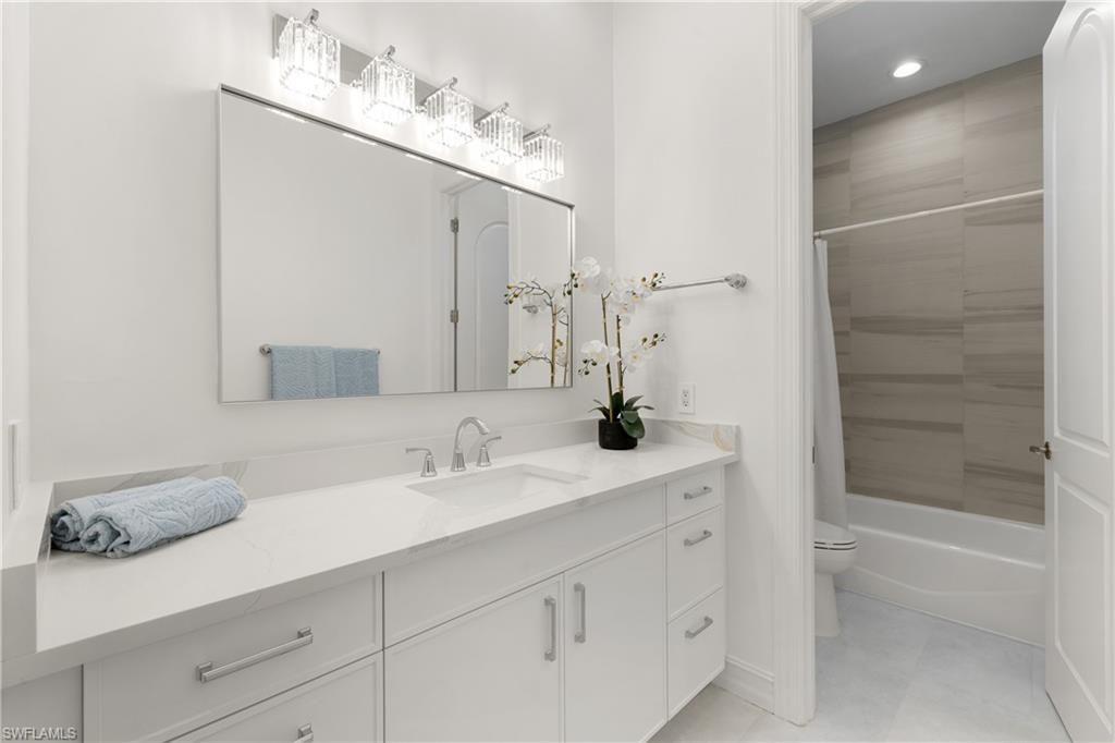 4840 W Boulevard Ct, Naples, FL 34103 Photo