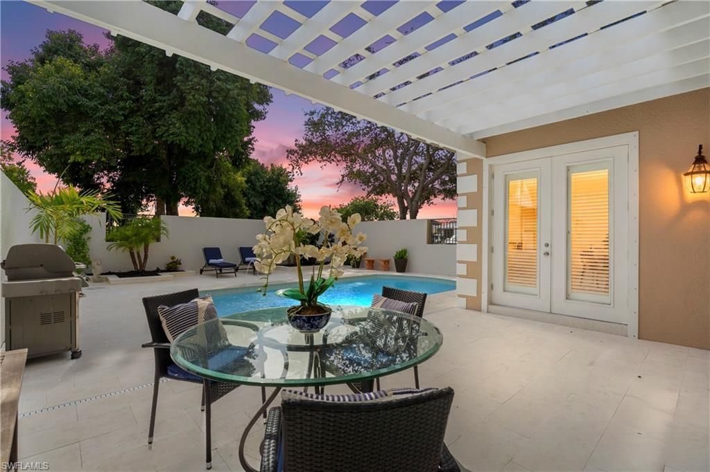 4840 W Boulevard Ct, Naples, FL 34103 Photo