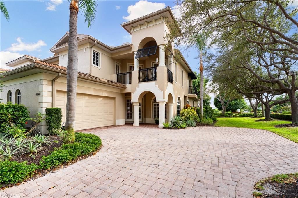 4840 W Boulevard Ct, Naples, FL 34103 Photo