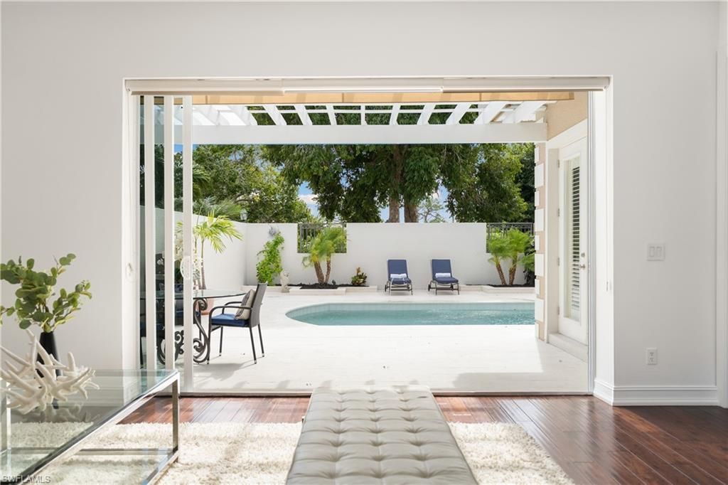 4840 W Boulevard Ct, Naples, FL 34103 Photo