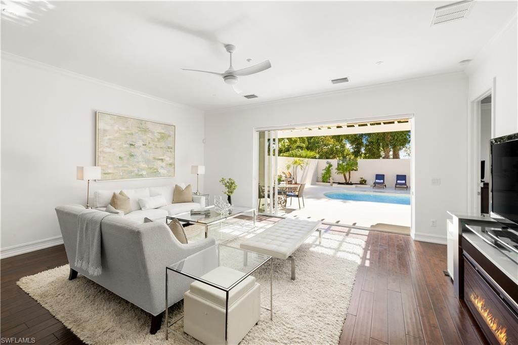 4840 W Boulevard Ct, Naples, FL 34103 Photo