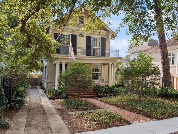 2 NERON Place, New Orleans, LA 70118