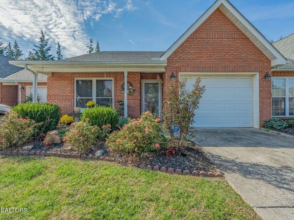 2911 Dominion Drive, Maryville, TN 37803