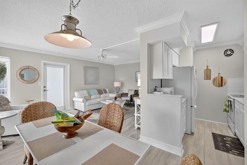 223 Marine Court, Unit 207, Lauderdale by the Sea, FL 33308 Photo