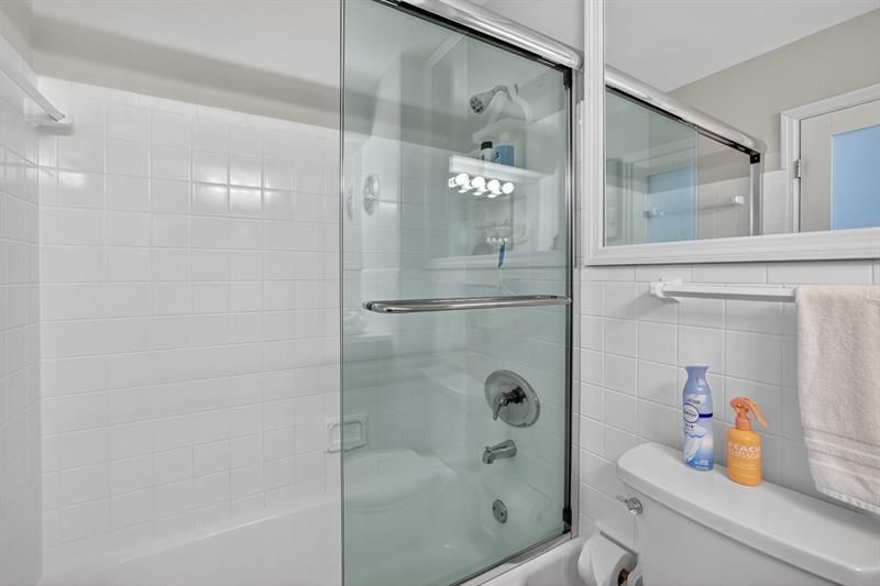 223 Marine Court, Unit 207, Lauderdale by the Sea, FL 33308 Photo