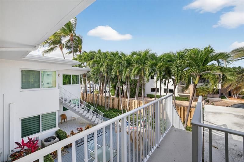 223 Marine Court, Unit 207, Lauderdale by the Sea, FL 33308 Photo