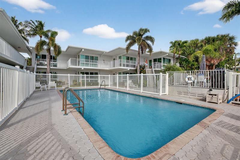 223 Marine Court, Unit 207, Lauderdale by the Sea, FL 33308 Photo
