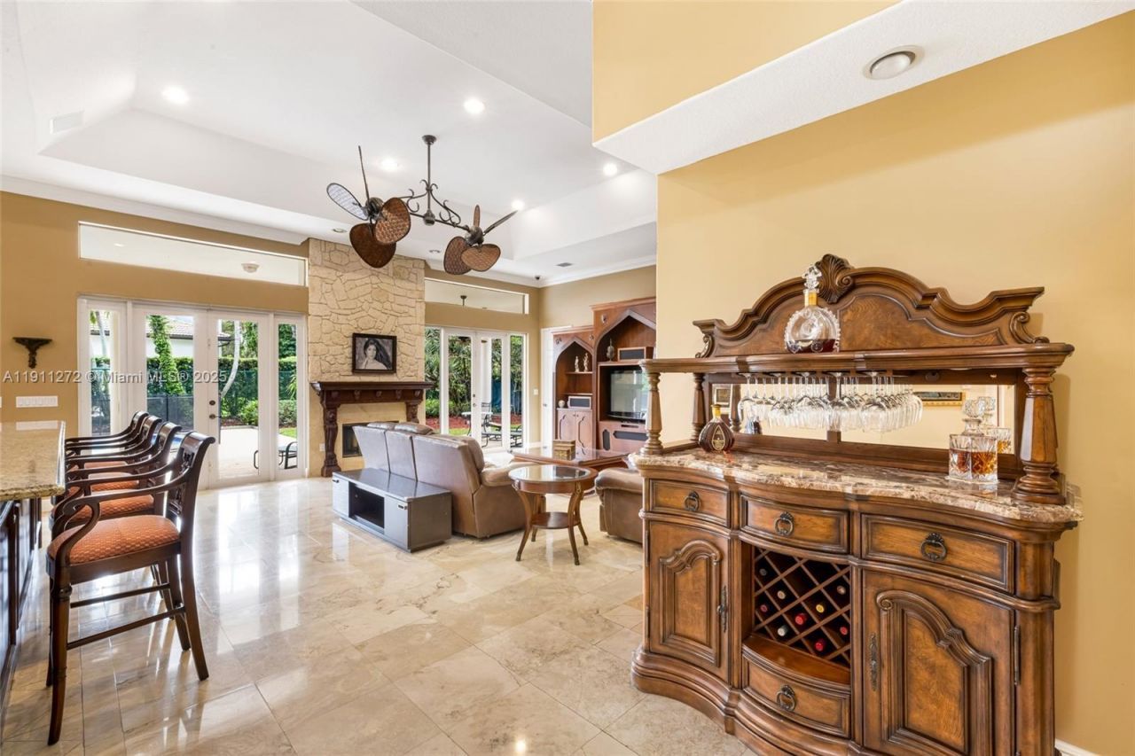 7250 SW 99th St, Pinecrest, FL 33156 Photo