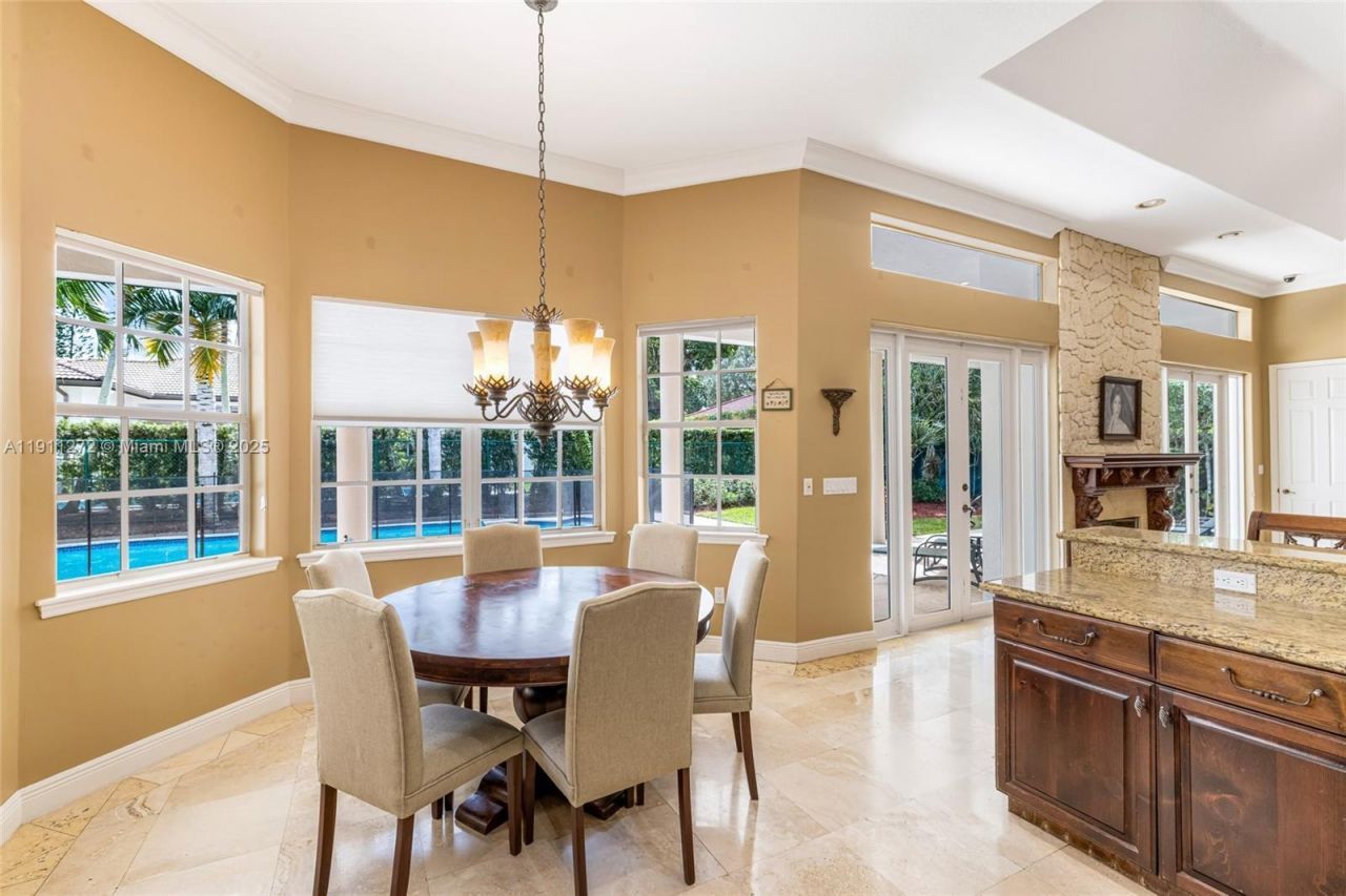 7250 SW 99th St, Pinecrest, FL 33156 Photo