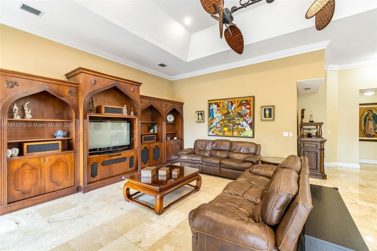 7250 SW 99th St, Pinecrest, FL 33156 Photo