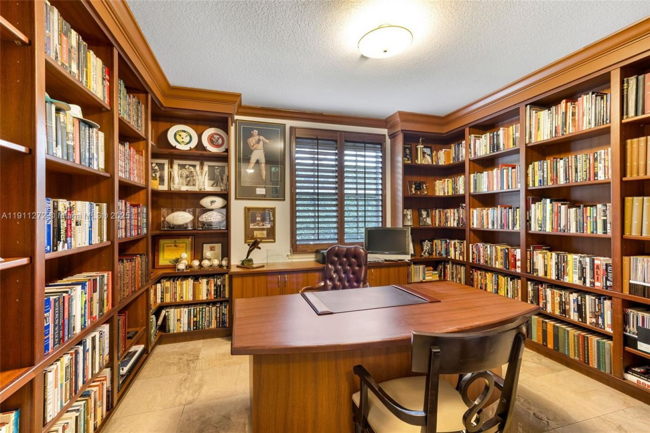 7250 SW 99th St, Pinecrest, FL 33156 Photo