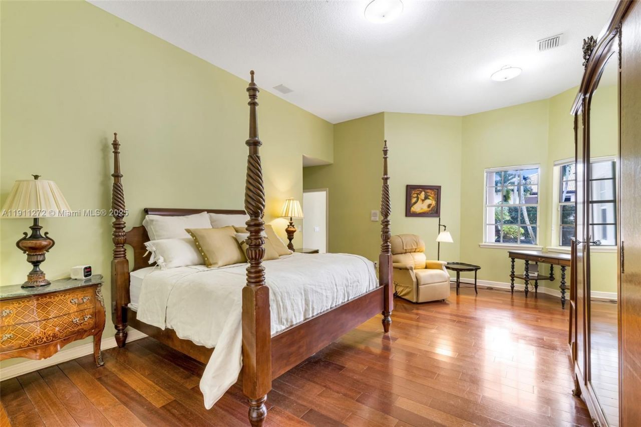 7250 SW 99th St, Pinecrest, FL 33156 Photo