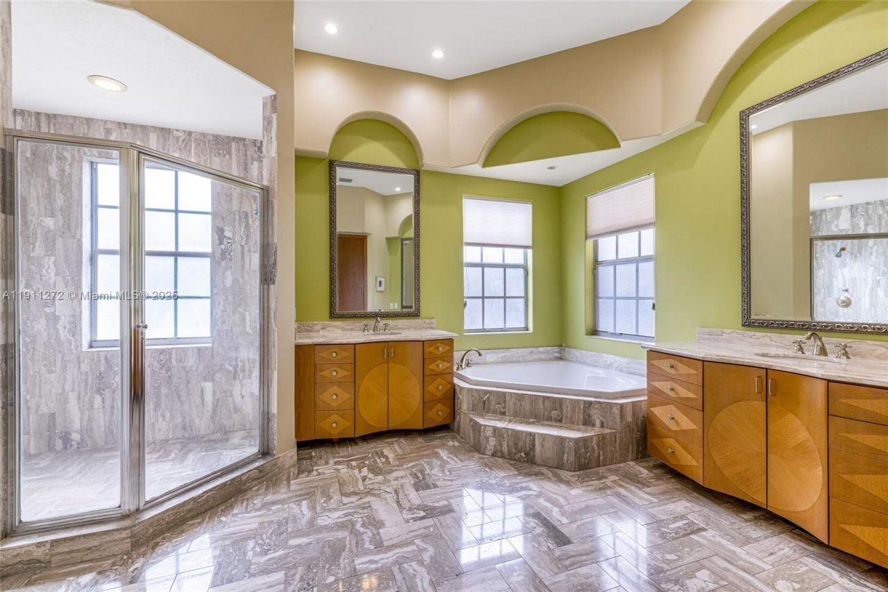 7250 SW 99th St, Pinecrest, FL 33156 Photo