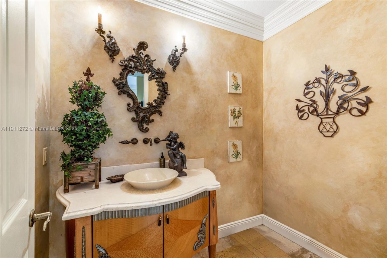 7250 SW 99th St, Pinecrest, FL 33156 Photo