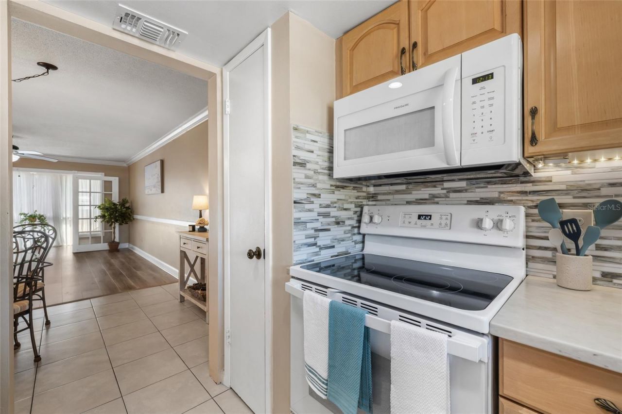 4580 Overlook Drive Ne, Unit 293, Saint Petersburg, FL 33703 Photo