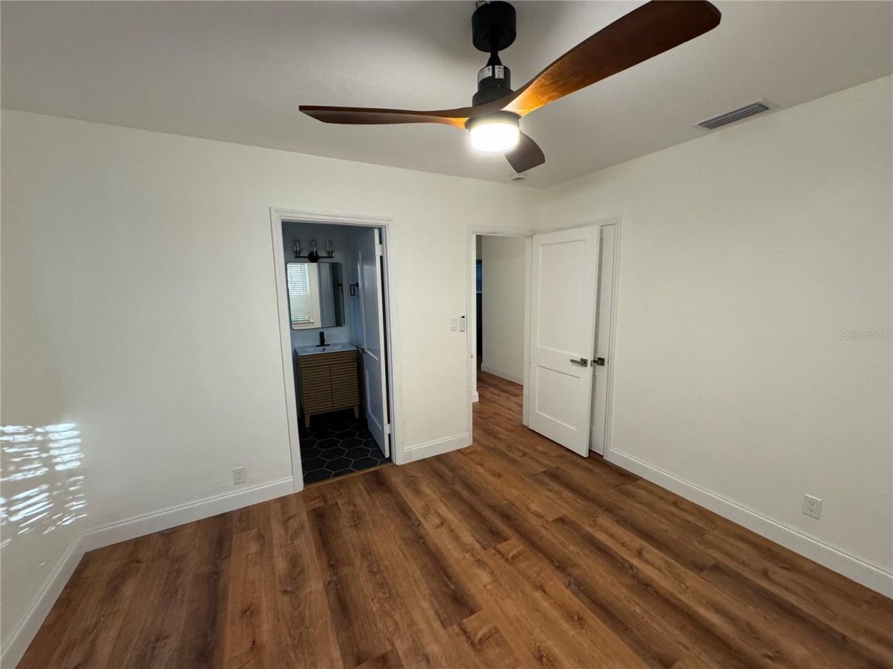 1119 Newton Avenue S, Saint Petersburg, FL 33705 Photo