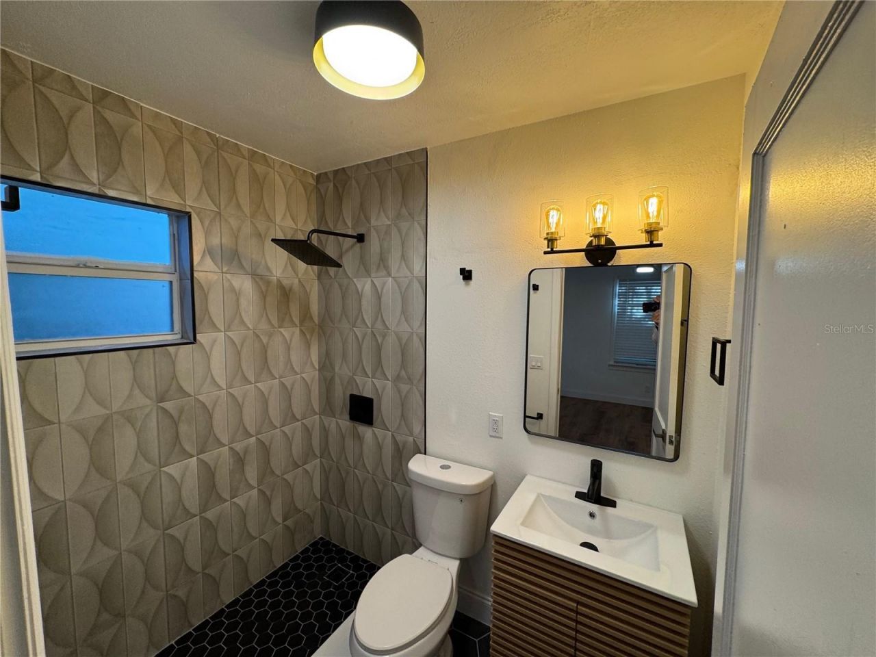 1119 Newton Avenue S, Saint Petersburg, FL 33705 Photo