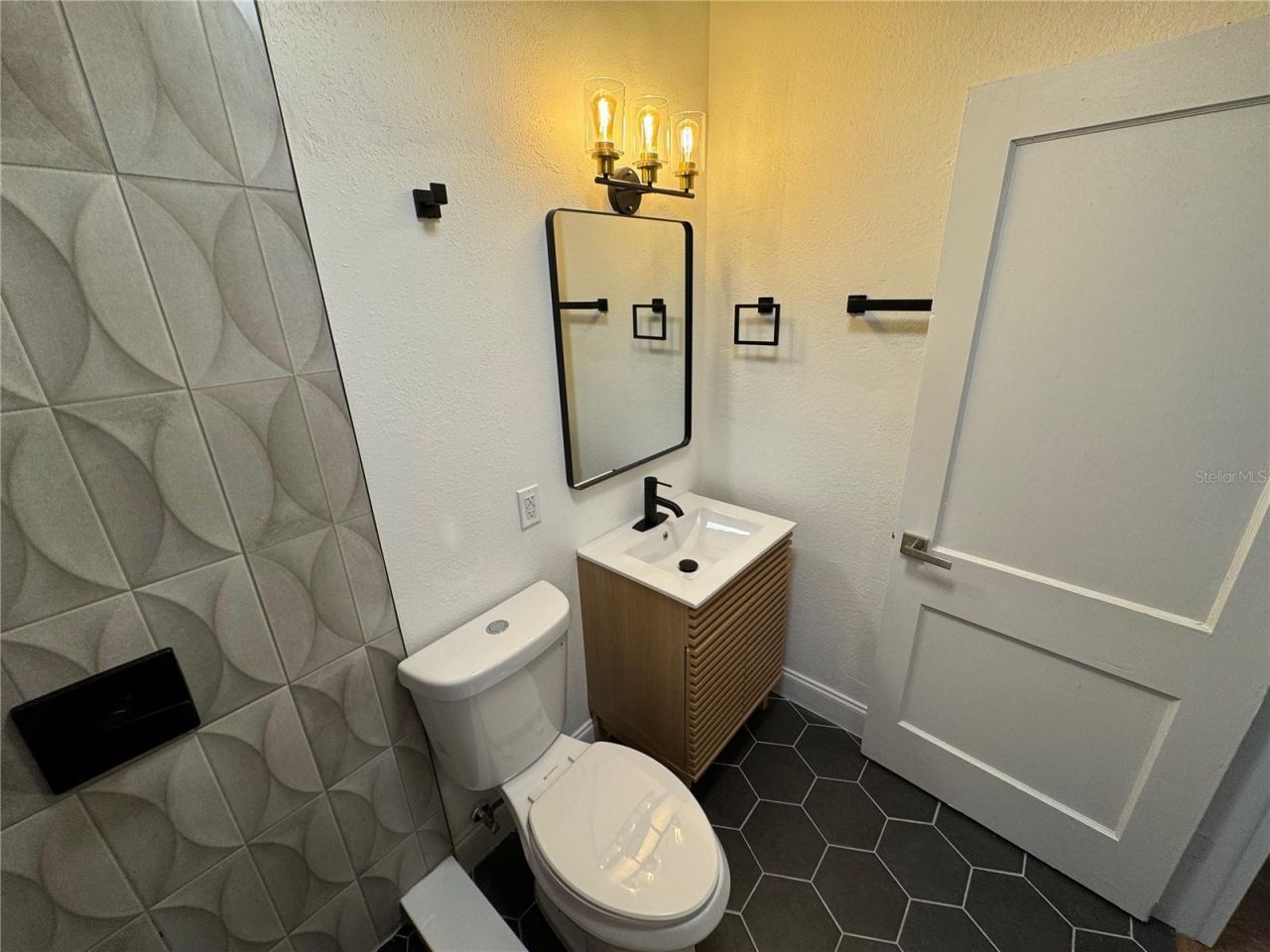 1119 Newton Avenue S, Saint Petersburg, FL 33705 Photo