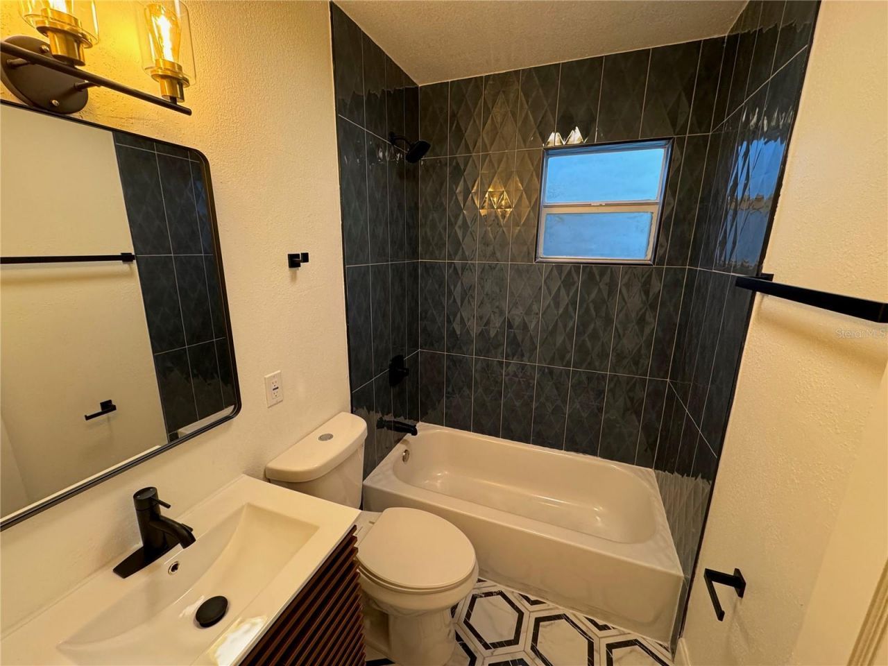 1119 Newton Avenue S, Saint Petersburg, FL 33705 Photo