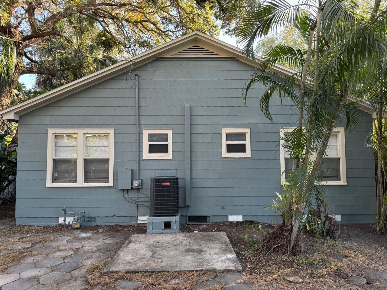 1119 Newton Avenue S, Saint Petersburg, FL 33705 Photo