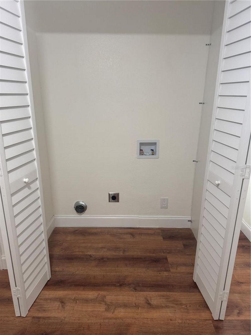 1119 Newton Avenue S, Saint Petersburg, FL 33705 Photo