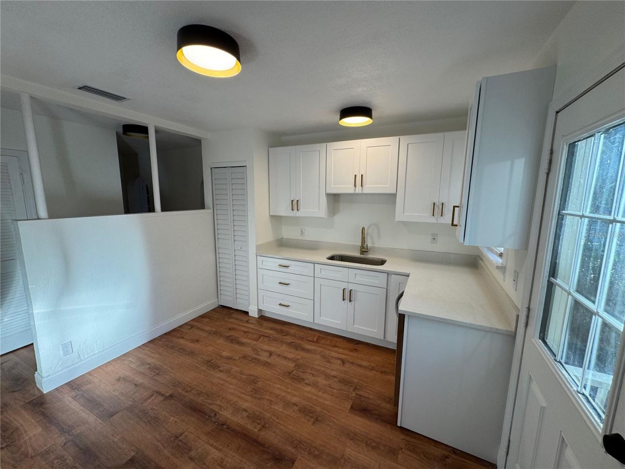 1119 Newton Avenue S, Saint Petersburg, FL 33705 Photo